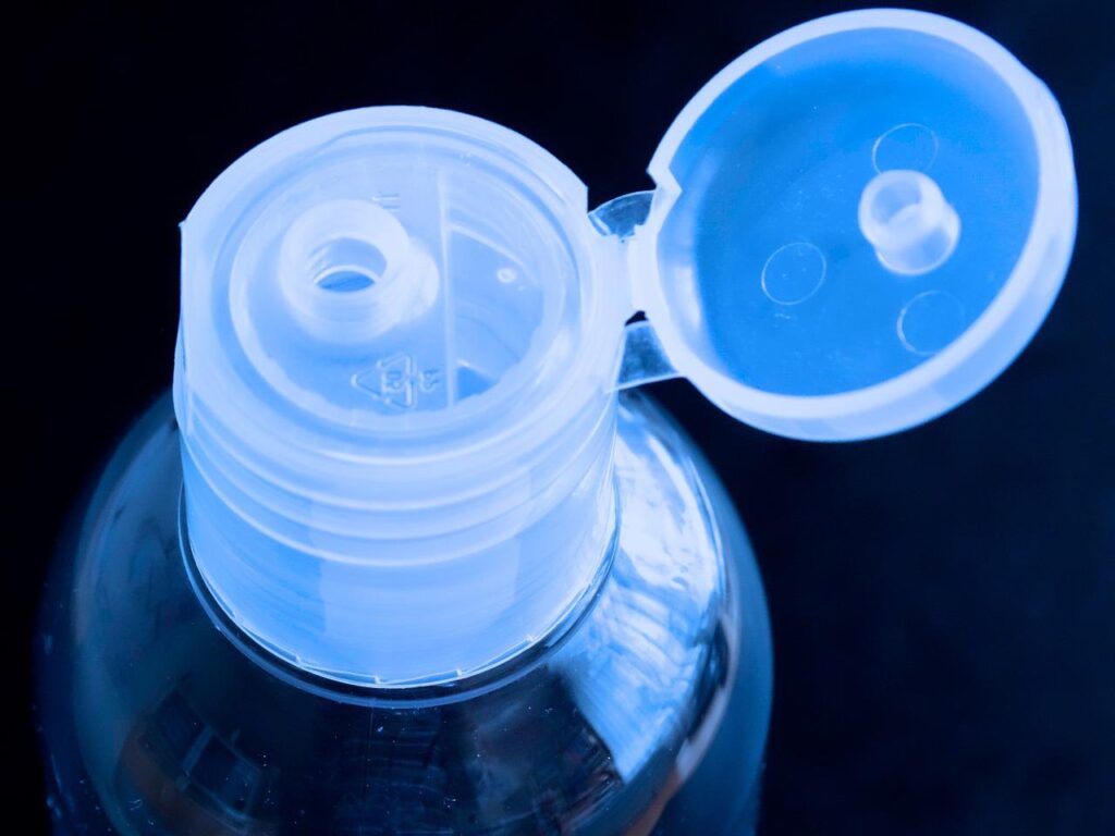 plastic, bottle, transparent-627922.jpg